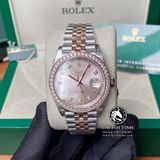 Đồng Hồ Rolex Datejust 41mm 126331 Rep 1:1 Chế Tác Vỏ Demi Vàng Hồng Viền Bezel Độ Kim Cương Thiên Nhiên - Moissanite Mặt Hồng Cọc Số Đính Đá Dây Kim loại Jubilee