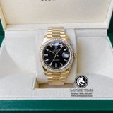 Đồng Hồ Rolex Day-Date 40mm 228348RBR Rep 1:1 Cao Cấp Vỏ Vàng Kim Niềng Bezel Đính Đá Mặt Đen Cọc Số Đính Đá Baguette Dây Kim Loại