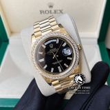 Đồng Hồ Rolex Day-Date 40mm 228348RBR Rep 1:1 Cao Cấp Vỏ Vàng Kim Niềng Bezel Đính Đá Mặt Đen Cọc Số Đính Đá Baguette Dây Kim Loại