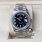 Đồng Hồ Rolex Day-Date 40mm 228349RBR Rep 1:1 Cao Cấp Vỏ Bạc Niềng Bezel Đính Đá Mặt Đen Cọc Số Đính Đá Baguette Dây Kim Loại