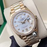 Đồng Hồ Rolex Day-Date 36mm 128348rbr-0017 Rep 1:1 Cao Cấp Vỏ Vàng Kim Niềng Bezel Đính Đá Mặt Xà Cừ Trắng Cọc Số Đính Đá Dây Kim Loại
