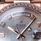 Đồng Hồ Rolex Day-Date 36mm 128345RBR-0028 Rep 1:1 Cao Cấp Vỏ Vàng Hồng Niềng Bezel Đính Đá Mặt Xà Cừ Trắng Dây Kim Loại