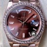 Đồng Hồ Rolex Day-Date 40mm 228345RBR-0006 Rep 1:1 Cao Cấp Vỏ Vàng Hồng Niềng Đính Đá Mặt Nâu Chocolate Cọc Số Đính Đá Baguette Dây Kim Loại
