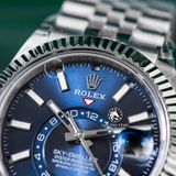 Đồng Hồ Rolex Sky-Dweller 42mm 336934-0005 Rep 1:1 Chế Tác Vỏ Bạc Mặt Xanh Dương Dây Kim Loại Oyster