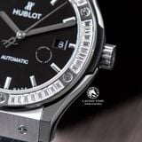 Đồng Hồ Hublot Classic Fusion 42mm Rep 1:1 Chế Tác Vỏ Bạc Độ Viền Bezel Kim Cương Thiên Nhiên Baguette - Moissanite 542.NX.1171.LR