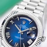 Đồng Hồ Rolex Day-Date 40mm 228239-0076 Rep 1:1 Chế Tác Mặt Số Xanh Dương Ombre Cọc Số La Mã Vỏ Thép Khối Lượng 185 Gram