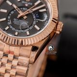 Đồng Hồ Rolex Sky-Dweller 42mm 336935-0008 Rep 1:1 Chế Tác Vỏ Vàng Hồng Mặt Xám Dây 5 mắt Jubilee