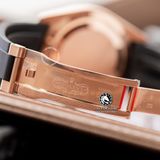 Đồng Hồ Rolex Sky-Dweller 42mm 336235-0002 Rep 1:1 Chế Tác Vỏ Vàng Hồng Mặt Nâu Chocolate Dây Cao Su Oysterflex