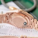 Đồng Hồ Rolex Day-Date 40mm 228235-0056 Rep 1:1 Chế Tác Mặt Số Xà Cừ Vân Mây Cọc Số Đính Kim Cương Moissanite