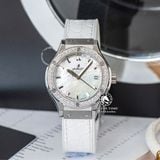 Đồng Hồ Hublot Classic Fusion 33mm Rep 1:1 Chế Tác Titanium Diamonds Mặt Số Xà Cừ Trắng Dây Da 581.NE.6070.LR.1204.JPN16