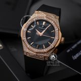 Đồng Hồ Hublot Classic Fusion Orlinski 40mm Rep 1:1 Chế Tác Vỏ Vàng Hồng Đính Đá Pave Mặt Số Đen Dây Cao Su Đen 550.OS.1800.RX.1604.ORL19