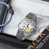 Đồng Hồ Patek Philippe Nautilus 5811/1G-001 Rep 1:1 Chế Tác Vỏ Bạc Mặt Xanh Dương Dây Kim Loại