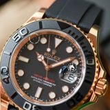 Đồng Hồ Rolex Yacht-Master 40mm 126655-0002 Rep 1:1 Chế Tác Vỏ Vàng Hồng Mặt Đen Dây Cao Su