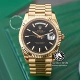 Đồng Hồ Rolex Day-Date 40mm 228238-007 Rep 1:1 Cao Cấp Vỏ Vàng Kim Mặt Lưới Đen Cọc Số Vạch Dây Kim Loại
