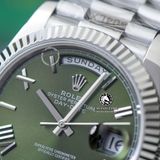 Đồng Hồ Rolex Day-Date 40mm 228239-0033 Rep 1:1 Chế Tác Vỏ Bạc Mặt Xanh Olive Cọc Số La Mã Trọng Lượng 168 Gram Dây Kim Loại