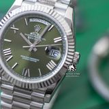 Đồng Hồ Rolex Day-Date 40mm 228239-0033 Rep 1:1 Chế Tác Vỏ Bạc Mặt Xanh Olive Cọc Số La Mã Trọng Lượng 168 Gram Dây Kim Loại