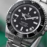 Đồng Hồ Rolex Submariner 114060LN Rep 1:1 Chế Tác Vỏ Bạc Mặt Đen Dây Kim Loại Oyster