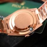 Đồng Hồ Rolex Day-Date 40mm 128235-004 Rep 1:1 Cao Cấp Vỏ Vàng Hồng Mặt Thạch Anh Cọc Số La Mã Đính Đá Dây Kim Loại