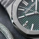 Đồng Hồ Audemars Piguet Royal Oak 15510ST.OO.1320ST.04 Rep 1:1 Chế Tác Vỏ Bạc Mặt Lá Dây Kim Loại