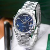 Đồng Hồ Rolex Day-Date 40mm 228239-007 Rep 1:1 Chế Tác Vỏ Bạc Mặt Xanh Dương Cọc Số La Mã Trọng Lượng 168 Gram Dây Kim Loại