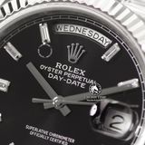 Đồng Hồ Rolex Day-Date 40mm 228239-005 Rep 1:1 Chế Tác Vỏ Bạc Mặt Đen Cọc Số Đính Đá Trọng Lượng 168 Gram Dây Kim Loại