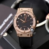 Đồng Hồ Hublot Classic Fusion 42mm Rep 1:1 Chế Tác Vỏ Vàng Hồng Đính Đá Pave Mặt Số Đen 542.OX.1181.LR.1704