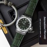 Đồng Hồ Hublot Classic Fusion 42mm Rep 1:1 Chế Tác Vỏ Bạc Niềng Bezel Đính 1 Hàng Đá Mặt Số Xanh Lá 542.NX.8970.LR