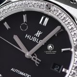 Đồng Hồ Hublot Classic Fusion 42mm Rep 1:1 Chế Tác Vỏ Bạc Niềng Bezel Đính 1 Hàng Đá Mặt Số Đen 542.NX.1171.LR