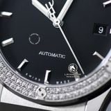 Đồng Hồ Hublot Classic Fusion 42mm Rep 1:1 Chế Tác Vỏ Bạc Niềng Đính Đá Mặt Số Đen 542.NX.1171.LR