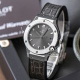 Đồng Hồ Hublot Classic Fusion 33mm Rep 1:1 Chế Tác Vỏ Bạc Mặt Số Xám Chải Tia 581.NX.7071.LR