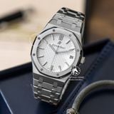 Đồng Hồ Audemars Piguet Royal Oak 15500ST.OO.1220ST.04 Rep 1:1 Chế Tác Vỏ Bạc Mặt Trắng Dây Kim Loại