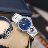 Đồng Hồ Patek Philippe Nautilus 7118/1200A-001 Rep 1:1 Chế Tác Vỏ Bạc Mặt Xanh Dương Dây Kim Loại