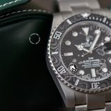 Đồng Hồ Rolex Submariner Carbon Fiber Đen Rep 1:1 Chế Tác Vỏ Bạc Mặt Carbon Đen Dây Kim Loại Oyster