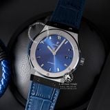 Đồng Hồ Hublot Classic Fusion 42mm Rep 1:1 Chế Tác Vỏ Bạc Titanium Mặt Số Xanh Dương Chải Tia Dây Cá Sấu 542.NX.7170.LR