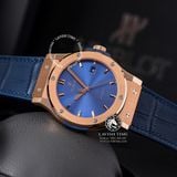 Đồng Hồ Hublot Classic Fusion 42mm Rep 1:1 Chế Tác Vỏ Vàng Hồng Titanium Mặt Số Xanh Dương Chải Tia Dây Cá Sấu 542.OX.7180.LR