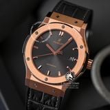 Đồng Hồ Hublot Classic Fusion 42mm Rep 1:1 Chế Tác Vỏ Vàng Hồng Titanium Mặt Số Xám Chải Tia Dây Cá Sấu 542.OX.7081.LR