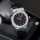 Đồng Hồ Hublot Classic Fusion 42mm Rep 1:1 Chế Tác Vỏ Bạc Titanium Mặt Số Đen Dây Cao Su Đen 542.NX.1171.RX