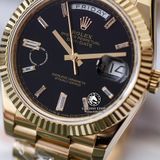 Đồng Hồ Rolex Day-Date 40mm 228238-004 Rep 1:1 Chế Tác Vỏ Bọc Vàng 18K Mặt Đen Cọc Số Đính Đá Baguette Dây Kim Loại