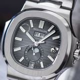 Đồng Hồ Patek Philippe Nautilus 5726/1A-001 Rep 1:1 Chế Tác Vỏ Bạc Mặt Xám Dây Kim Loại