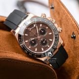 Đồng Hồ Rolex Cosmograph Daytona 116515-0041 Rep 1:1 Chế Tác Vỏ Vàng Hồng Mặt Nâu Chocolate Dây Cao Su