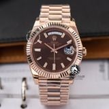 Đồng Hồ Rolex Day-Date 40mm 228235-003 Rep 1:1 Chế Tác Vỏ Bọc Vàng 18K Mặt Nâu Chocolate Cọc Số Đính Đá Baguette Dây Kim Loại
