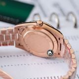 Đồng Hồ Rolex Day-Date 40mm 228235-003 Rep 1:1 Chế Tác Vỏ Bọc Vàng 18K Mặt Nâu Chocolate Cọc Số Đính Đá Baguette Dây Kim Loại
