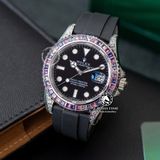 Đồng Hồ Rolex Yacht-Master 42mm 126679 SABR Rep 1:1 Chế Tác Vỏ Bạc Đính Đá Niềng Bezel Nạm Đá Ruby Tím Mặt Đen Dây Cao Su