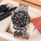 Đồng Hồ Omega Seamaster Diver 300M Co‑Axial Master Chronometer 42 mm 210.20.42.20.01.001 Rep 1:1 Chế Tác Vỏ Demi Vàng Hồng Mặt Đen Dây Kim Loại