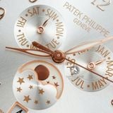 Đồng Hồ Patek Philippe Complications 4947R-001 Rep 1:1 Chế Tác Vỏ Vàng Hồng Mặt Trắng Dây Da Đỏ