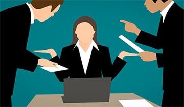 Quyết định hành chính và hành vi hành chính mang tính nội bộ của cơ quan, tổ chức
