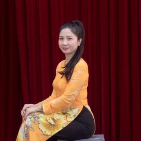  NGHỆ SĨ MAI HƯƠNG 