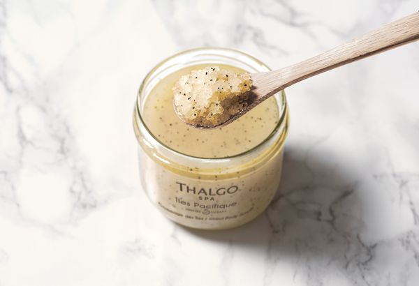  Tẩy tế bào chết và nuôi dưỡng làn da phong cách Thái Bình Dương Island Body Scrub 