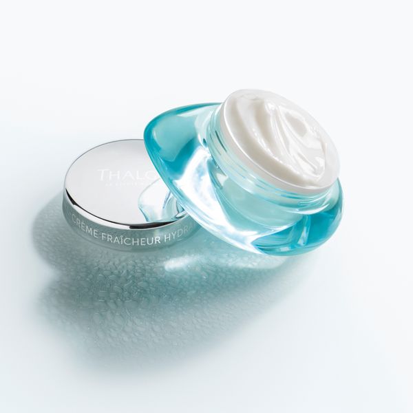  Kem dưỡng cấp nước, làm sáng và rạng rỡ cho làn da 24h Hydrating Cooling Gel-Cream 