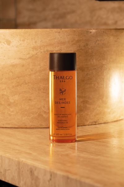  Dầu massage nuôi dưỡng làn da và thư giãn cơ thể với phong cách Ấn Độ Dương Soothing Massage Oil 